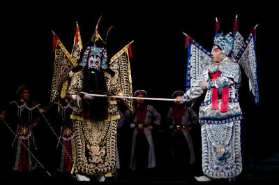 詹磊，北京京剧院武生演员。 毕业于中国戏曲学院表演系，在校期间先后授教于李金声、钱荣顺、刘福生、韩增祥、张启忠、周龙等老师。后拜杨少春老师为师。又跟随王代成老师学戏。上演剧目有《挑滑车》《战马超》《三…