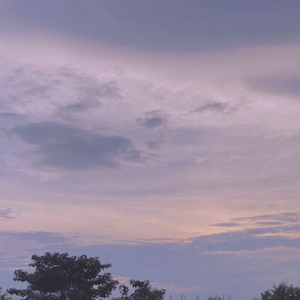 夏天傍晚的天空～