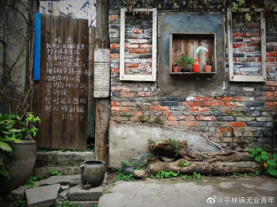 街头艺术家涂鸦 图源水印 水印可以用美图秀秀消除笔去掉