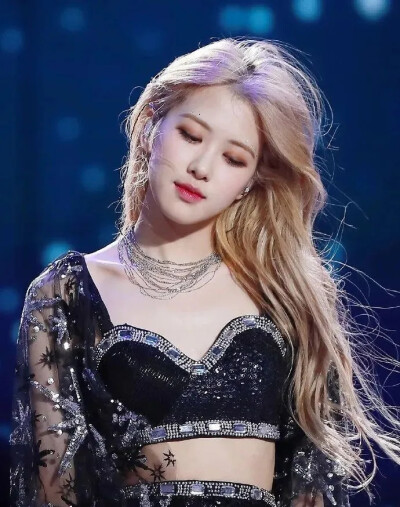 BLACKPINK
澳洲野玫瑰罗婕女士朴彩英ROSÉ