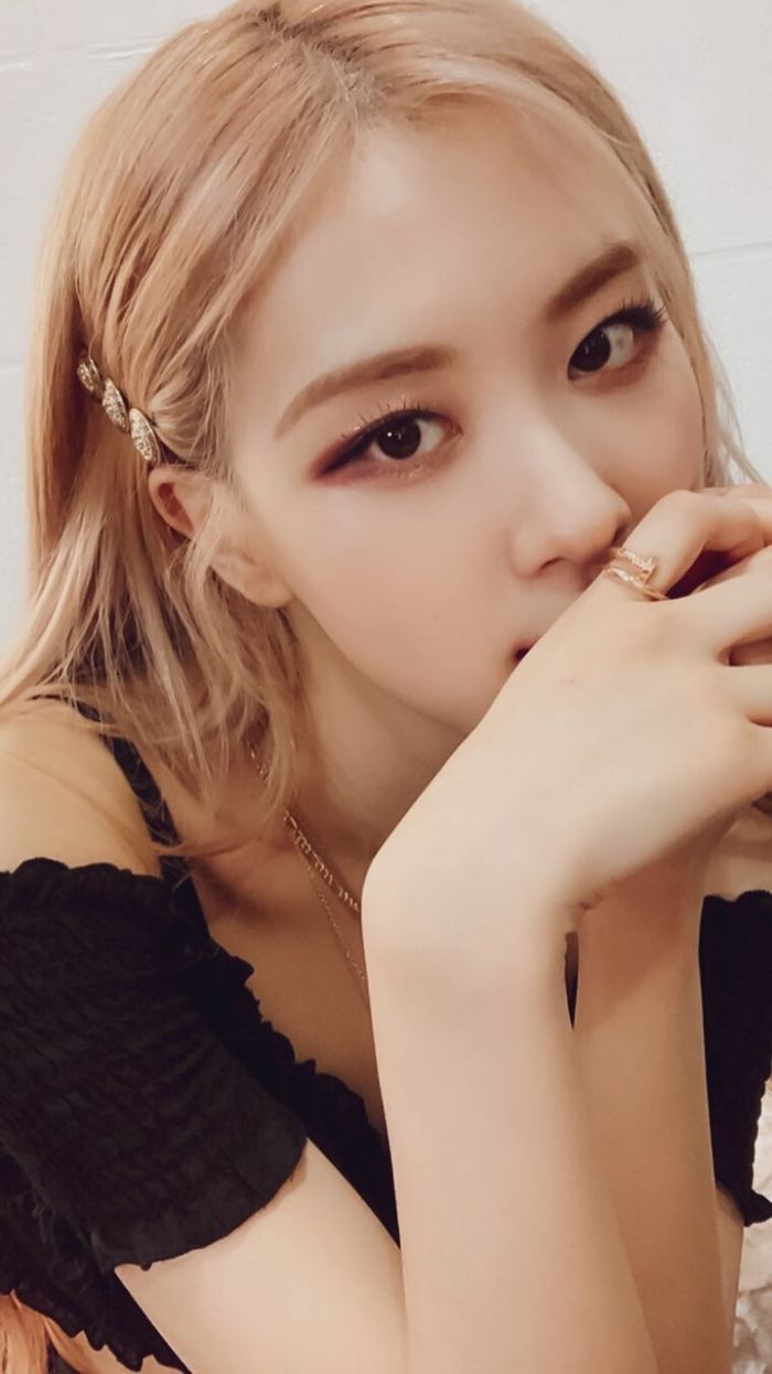 BLACKPINK
澳洲野玫瑰罗婕女士朴彩英ROSÉ