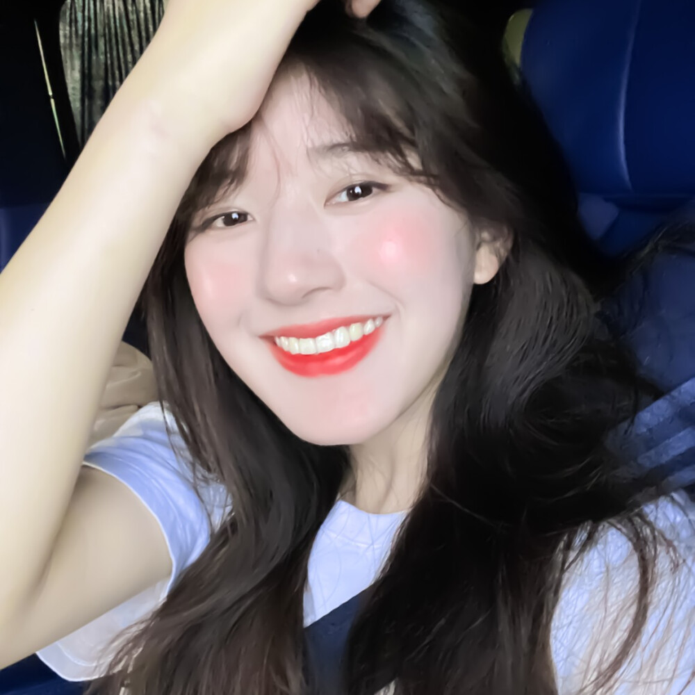  ◆ ◇ RED LIPSTICK