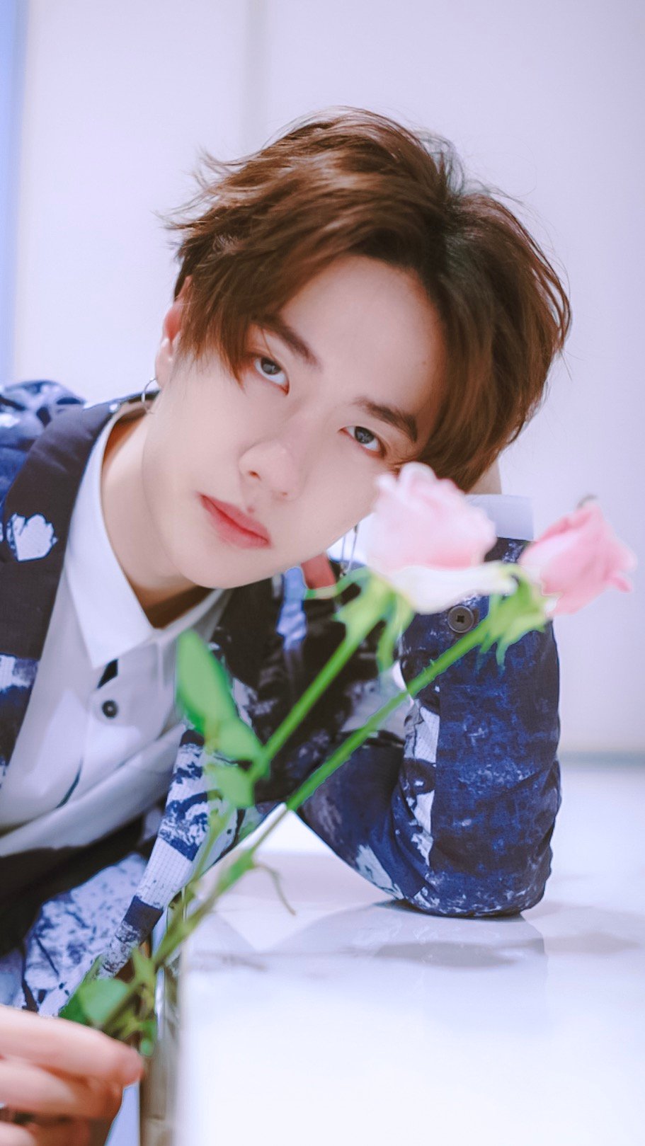 18年 新娘brides 四月刊 王一博