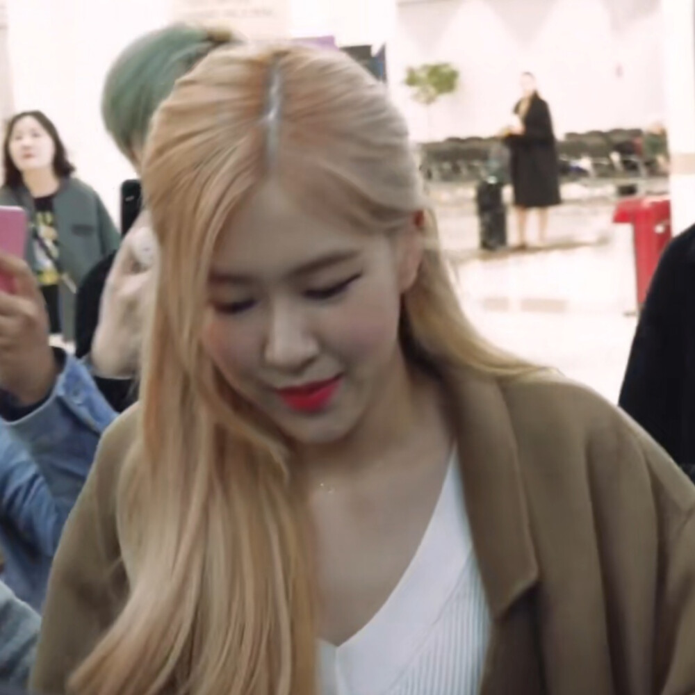 rose可二改
注明/小然睡了