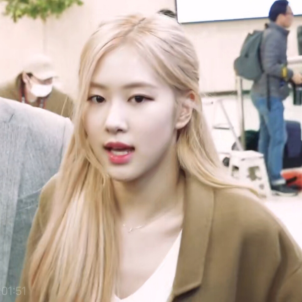 rose可二改
注明/小然睡了