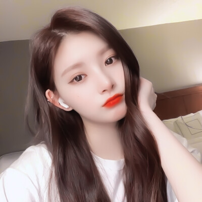  ◆ ◇ RED LIPSTICK