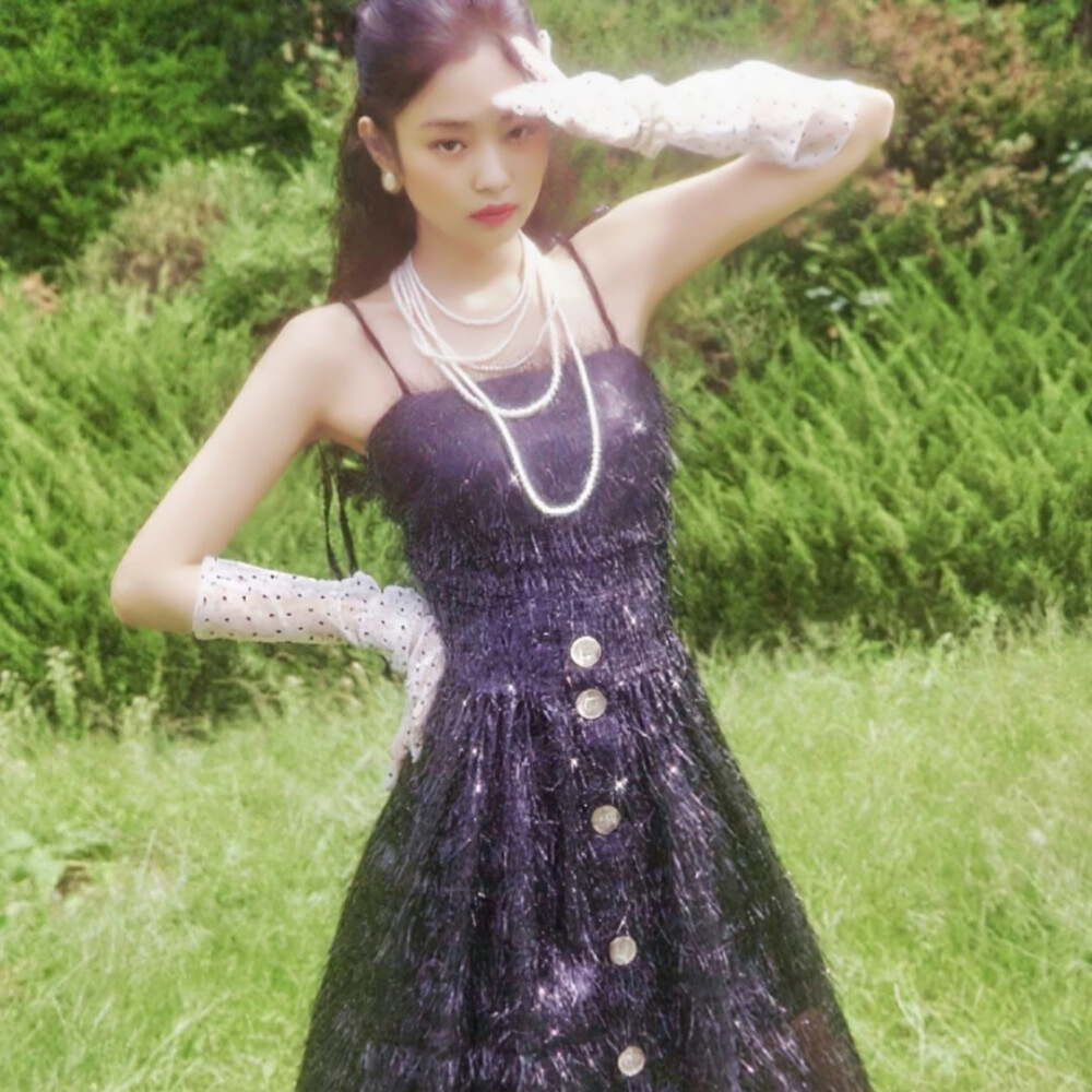 © 抱 图 看 专 辑 简 介