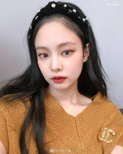 jennie 回归新造型