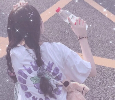 麻花辫女生头像✨
不注明禁二转❗不要盗图看到就举报⚠️
原图私信(并说明是要哪个作品的原图)
喜欢的记得点赞和收藏哦！