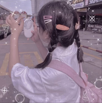 森系女生头像✨
不注明禁二转❗不要盗图看到就举报⚠️
原图私信(并说明是要哪个作品的原图)
喜欢的记得点赞和收藏哦！