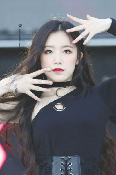 美人在骨不在皮 气质美人叶舒华