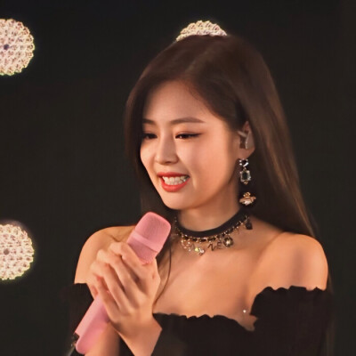 Jisoo跟Jennie的绝美头像