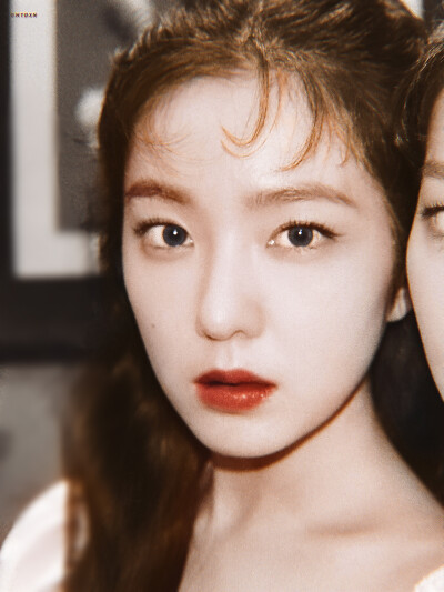 裴珠泫 Irene Red Velvet
cr.黑糖炖鲜奶·