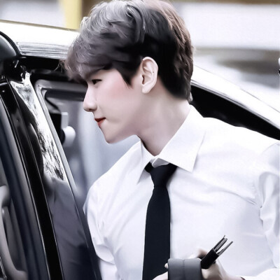 让一让好吗 我的未婚妻让我礼貌些