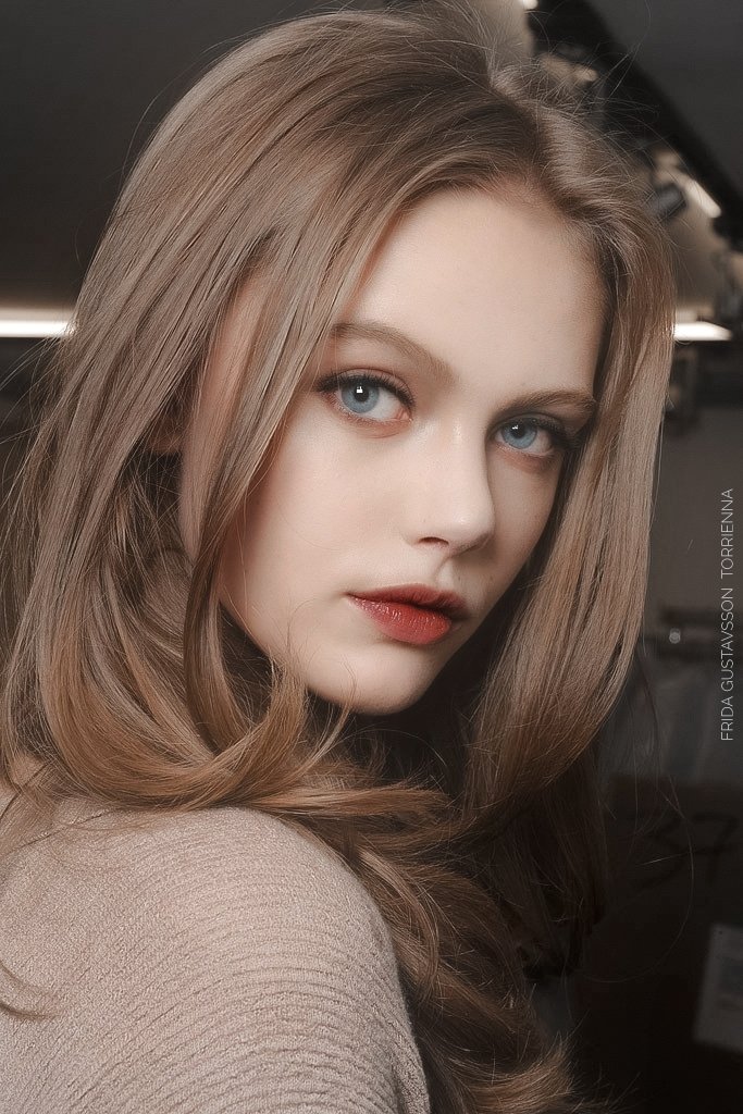 弗丽达·古斯塔夫松 （Frida Gustavsson）