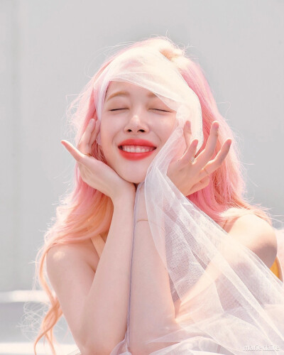 sulli 崔雪莉 水蜜桃女孩