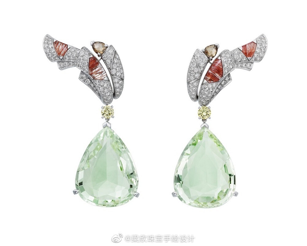 Cartier 推出新一季高级珠宝作品——「Sur Naturel」，系列名称意为「超自然」，展现海水、铁兰、灵蛇、鳄鱼、猎豹等自然意象。新作以大颗粒彩宝为主石，例如马达加斯加蓝宝石、赞比亚祖母绿、紫锂辉石、绿柱石等，搭配抽象风格的几何饰纹，再现自然世界中的细节元素。