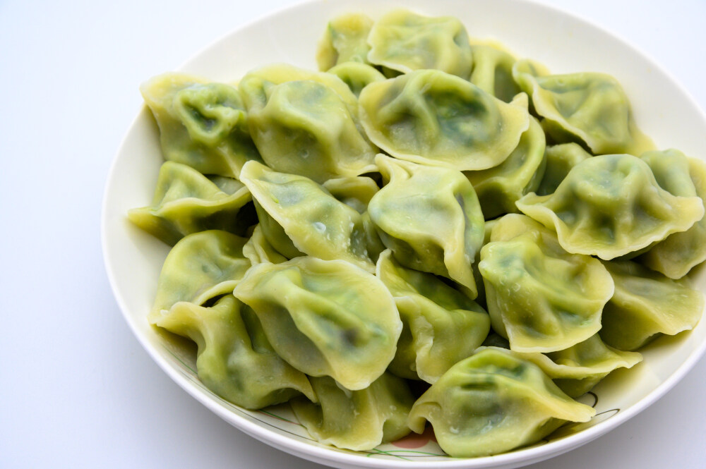 饺子 水饺 煮 熟食 煮饺子 面食 白色瓷盘 白色背景 调料 馅料 肉馅 菜馅 瓷盘 圆形 圆形瓷盘 白色 静物 概念 艺术 食品 中国 排列 特写 团圆饭 饮食 中国菜 美味 主食 春节 年夜饭 摄影 生活方式 中国文化 传统节日 庆典 健康食物 状态 塞满了的 中国元素 饮食文化 传统食物
