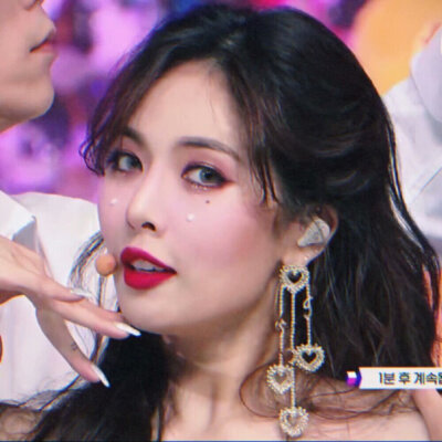 金泫雅hyuna
二传标明樱田春野 禁二改