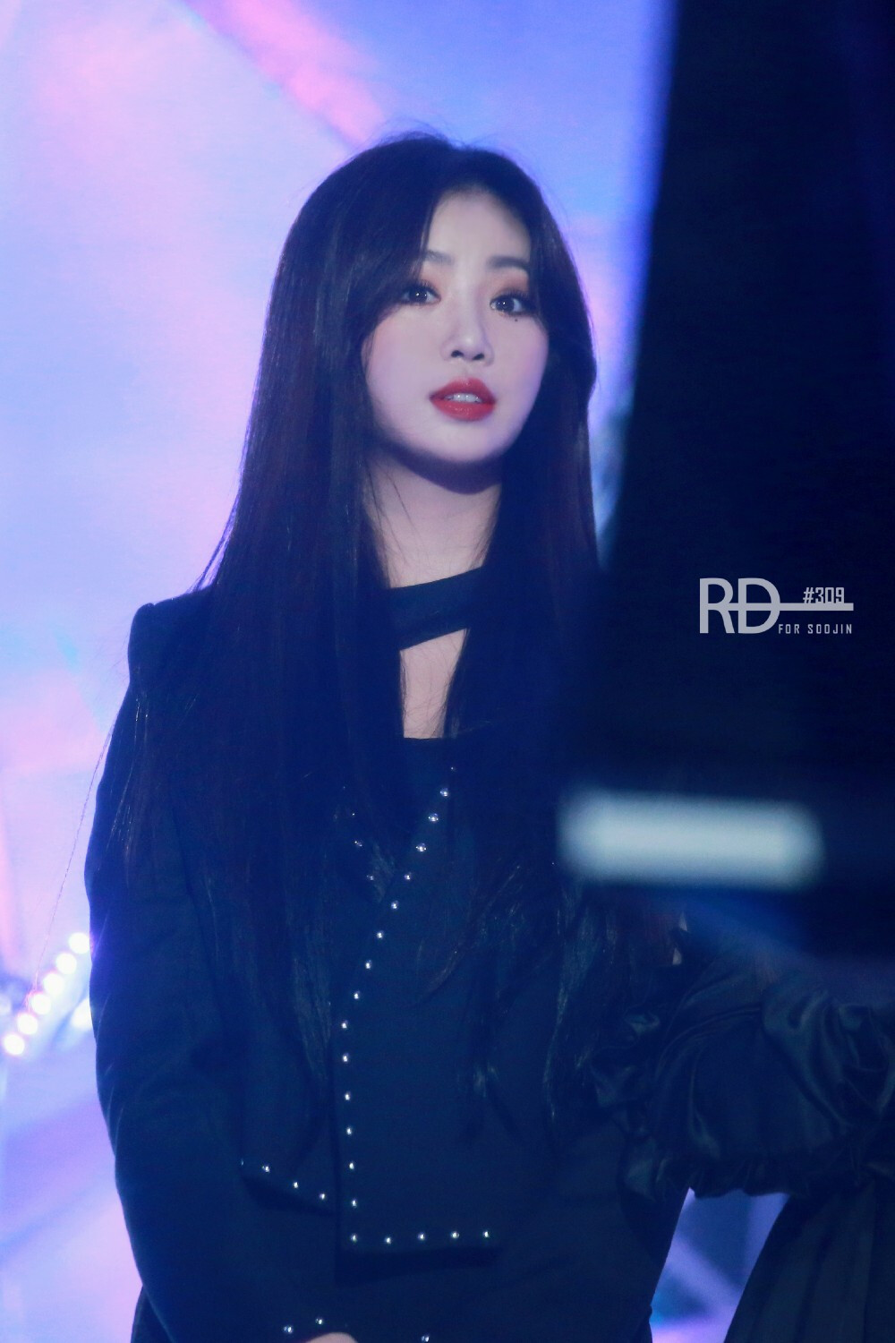 soojin_red0309