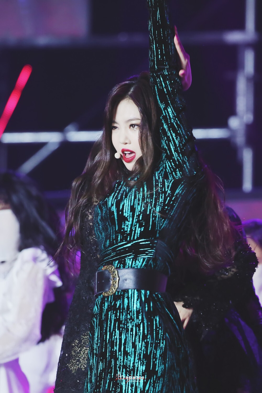 soojin_red0309