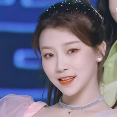 林君怡
拿图看简介