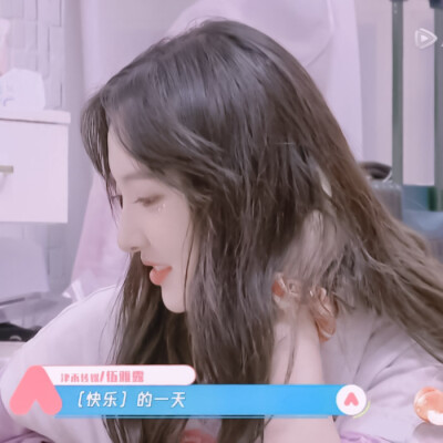 郑乃馨
拿图看简介