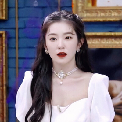 -裴珠泫Irene
我真的好喜欢那天的直播