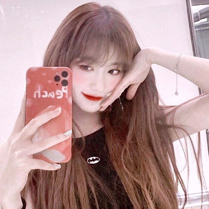 -孔雪儿✨孔猪猪-