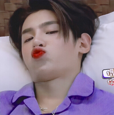 黄明昊／justin
原售空爱意