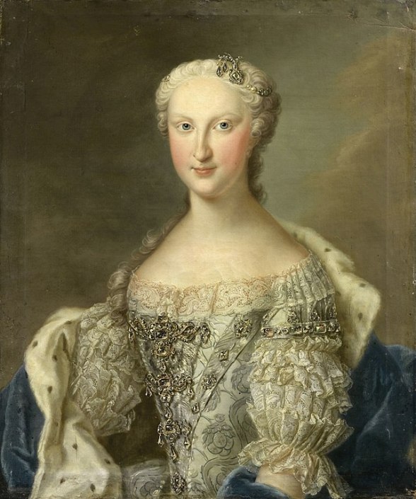 玛丽亚·特蕾莎·拉斐拉（西班牙语：María Teresa Antonia Rafaela，1726年6月11日－1746年7月22日）是法兰西王国太子妃和西班牙公主。[1][2]她的丈夫是法王路易十五的独生子路易·斐迪南王太子。