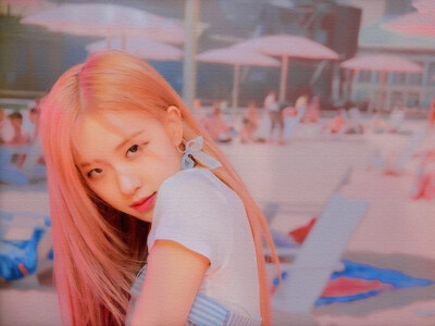 Rosé 朴彩英
澳洲野玫瑰
罗婕女士
BLACKPINK主唱大人
人间蜜嗓神仙
名媛气场在线