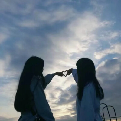 天空四人闺蜜头像