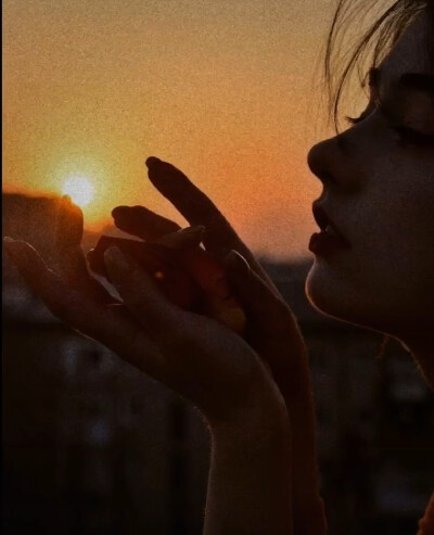 超有感觉的女生头像
好看到我暴风雨哭泣
图二三四很适合当闺蜜头像喔