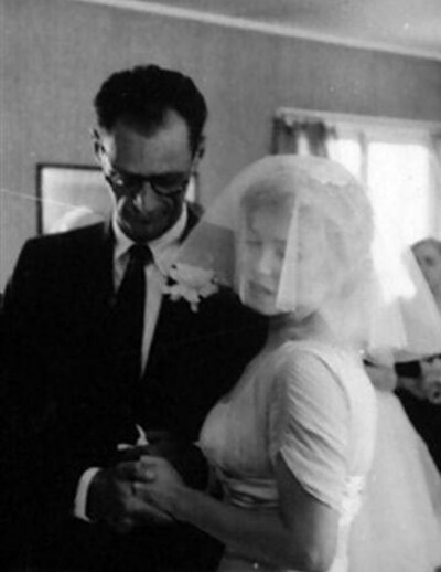 Marilyn Monroe and Arthur Miller After Marriage Ceremony 1956
