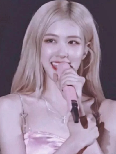 rosé—朴彩英
澳洲野玫瑰
人间蜜嗓