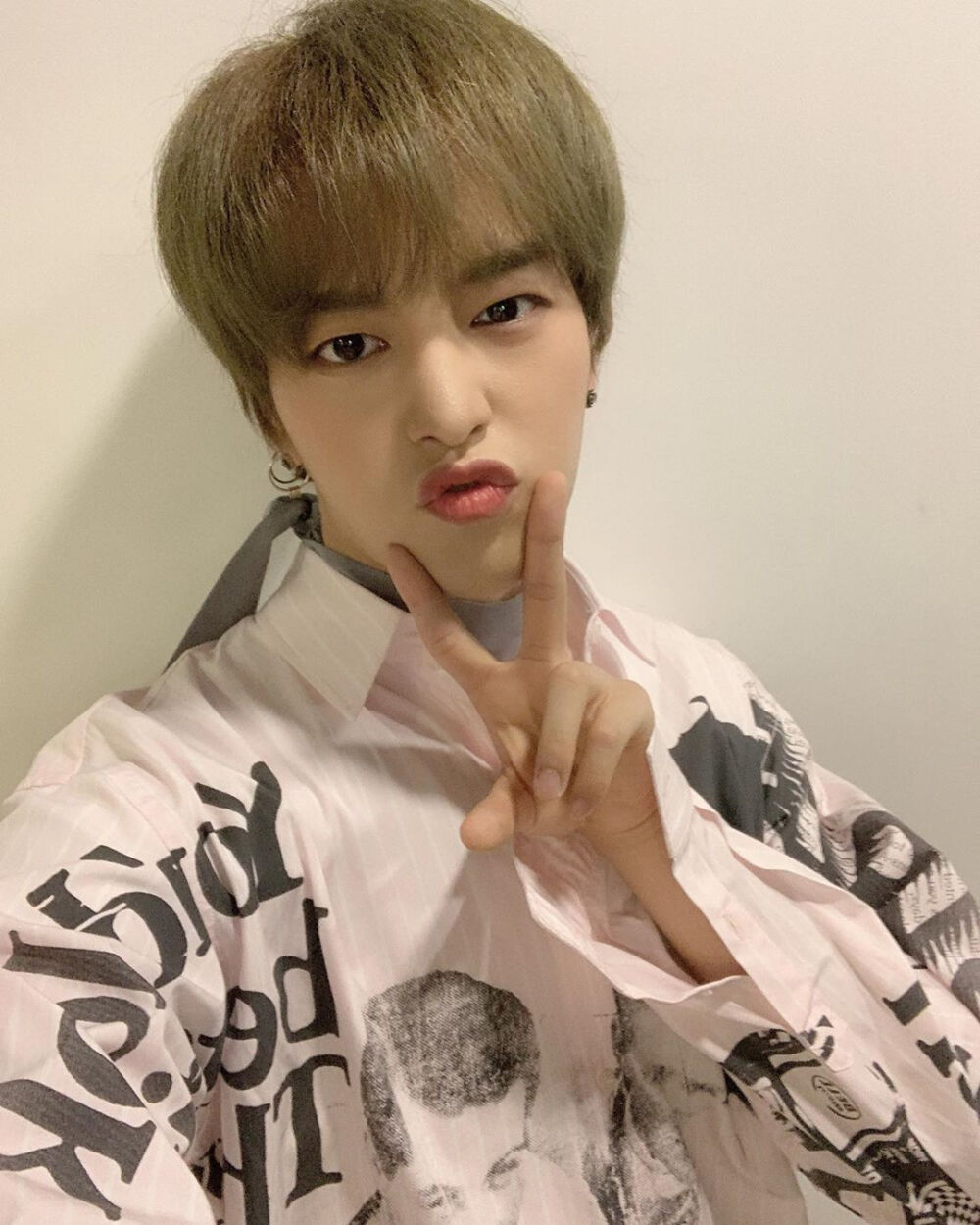 ONEUS 金英助/RAVN
cr.official_oneus