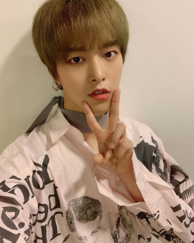 ONEUS 金英助/RAVN
cr.official_oneus