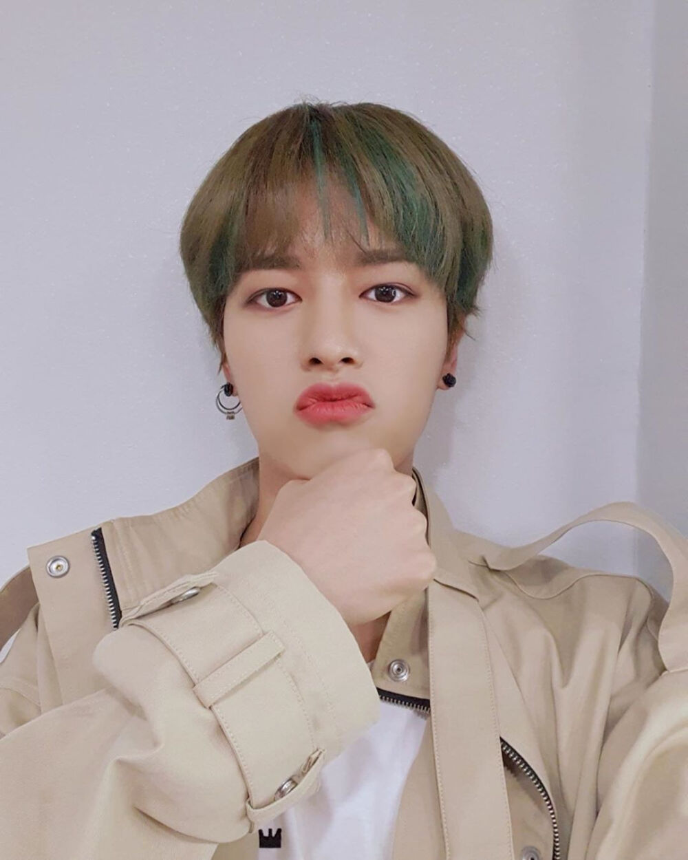 ONEUS 金英助/RAVN
cr.official_oneus