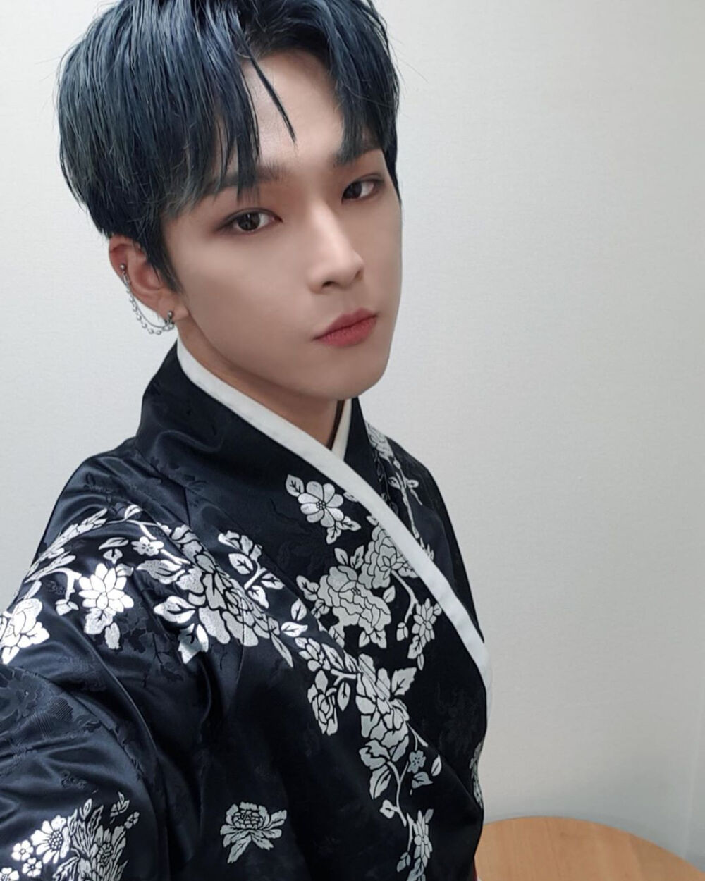 ONEUS 金建学/LEE DO
cr.official_oneus