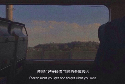 【文字背景图】
这里是悦悦，眼熟我。