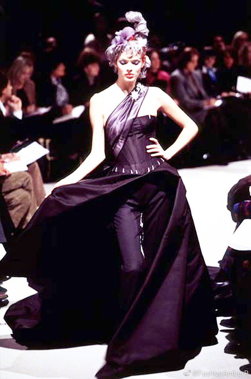 Givenchy Haute Couture S/S 1996