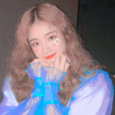 #胡馨尹,小蝴蝶
©林萱 简介