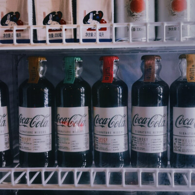 围绕一个冰柜的故事 可做背景图