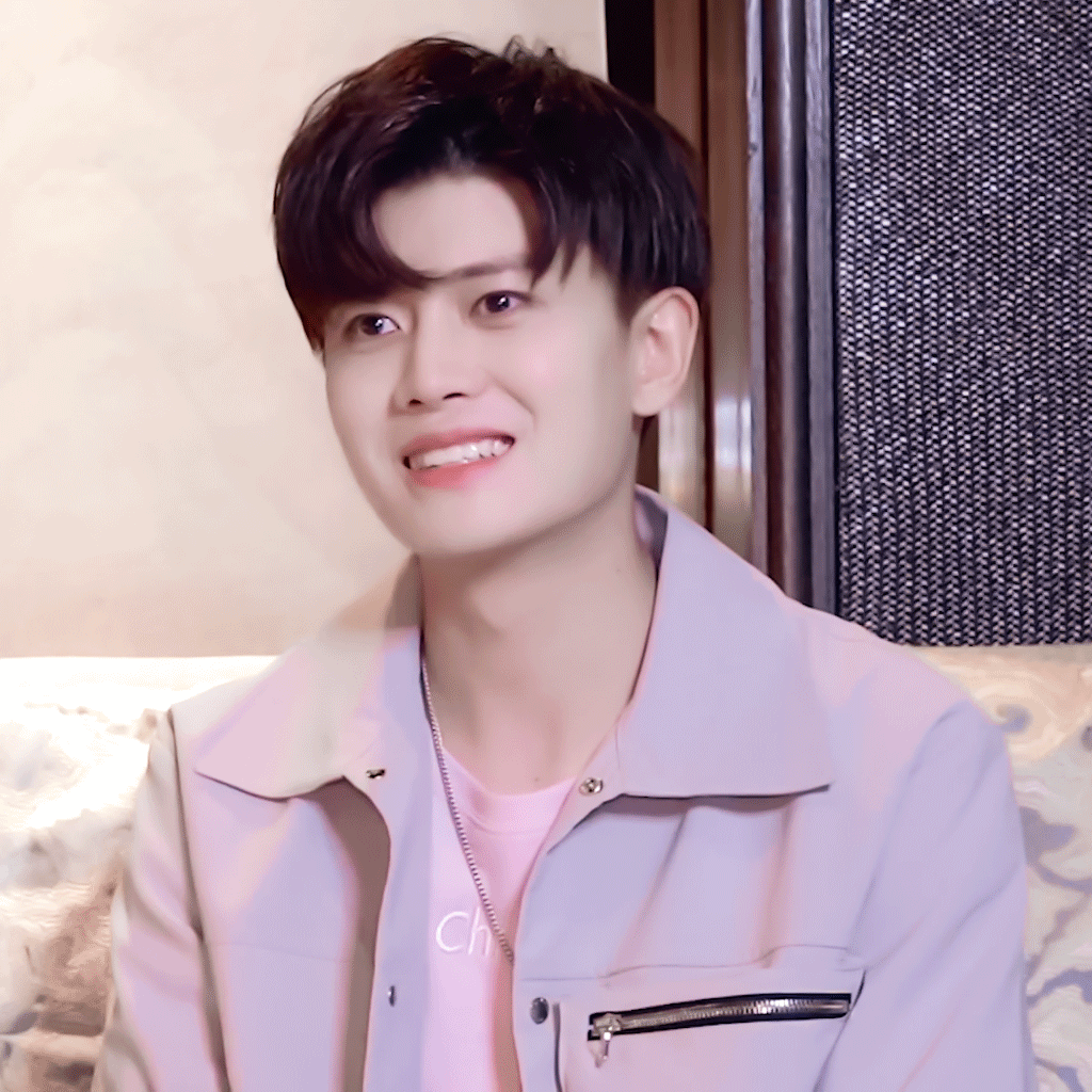 “奋斗吧兄弟！”
图源水印