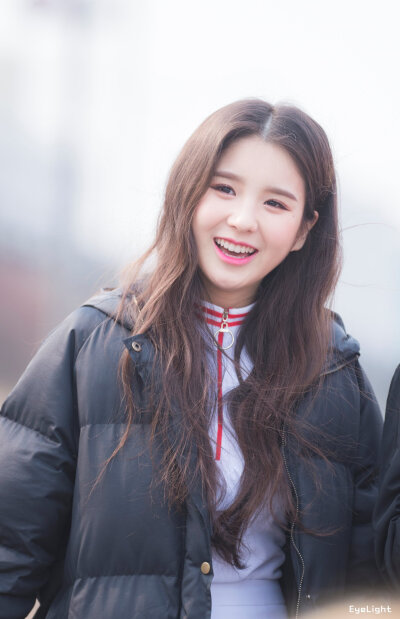 本月少女成员heejin