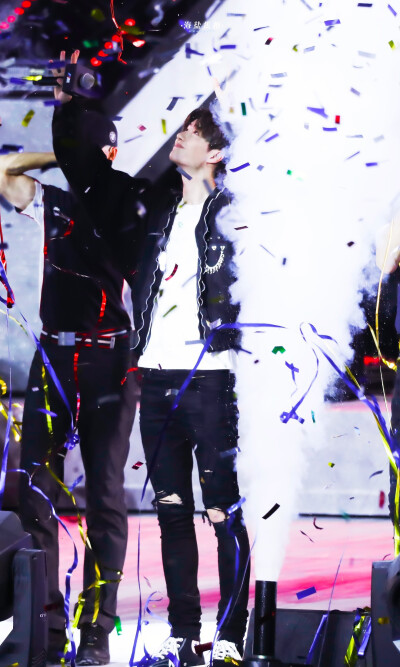 180915 宝马嘉年华 @UNIQ-王一博 ♡幸运buff加持♡ cr:logo