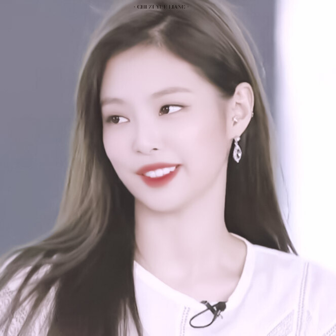 Jennie/宋稚气
啊以前的库存了，原截忘了，知道的告知一下