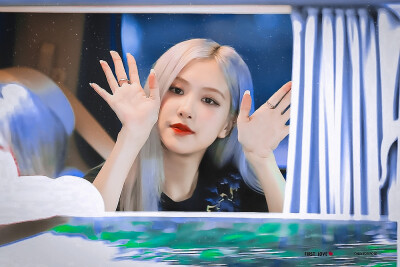 ▷ 朴彩英Rosie
车窗精灵