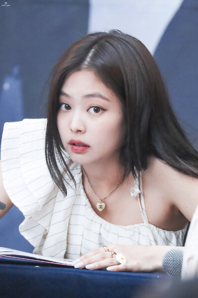 Jennie签售会